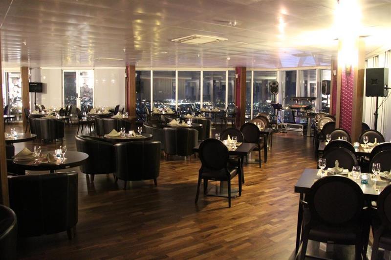 Titanic Hotel & Spa Sulaymaniyah Bagian luar foto The interior of the restaurant